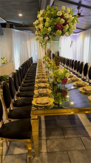 3K views · 367 reactions | Royal Grad Party Design✨ Floral, Design, Decor, Rentals, & Production: @royalluxuryevents Balloons: @wallysballoonshoustontx Linens: @houseofhough #gradparty #eventplanning #eventdesign #eventdecor #eventdesigner #houstonevents #htx #luxury #graduationparty #eventrentals | Royal Luxury Events | Facebook