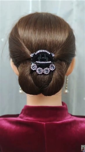 very easy and quick lower bun with tiny hair catcher for hairstyles #shorts
