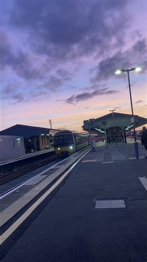 Class 165 departing westbury #train #trainspotting
