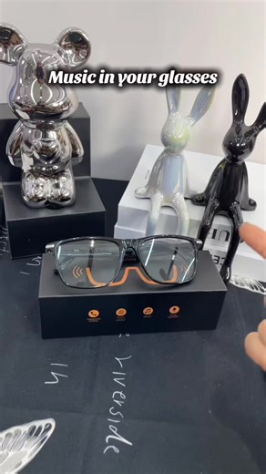 Discovering AI Glasses with Music Features