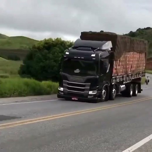 ESSE PIÁ TÁ SEMPRE LOUCO