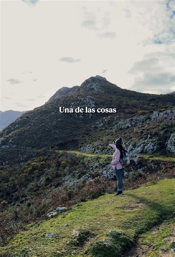 Esta ruta en Asturias va cambiando a cada paso 👣🌿 Desfiladero, bosque, río y vistas de Nava y los alrededores 😍 ¿La conocías? 📍 Foces del río Pendón, Nava 🅿️ Inicio: Fuensanta ➡️ Circular 🥾 Distancia: ~9 km ⏱️ Duración: 3-4 horas aprox 💪🏻 Dificultad: baja-media 👧🏻 Niños: sí, acostumbrados a caminar esa distancia 🐶 Perros: hay ganado y perros a lo largo de la ruta #asturias #rutasasturias #planesasturias #exploreasturias
