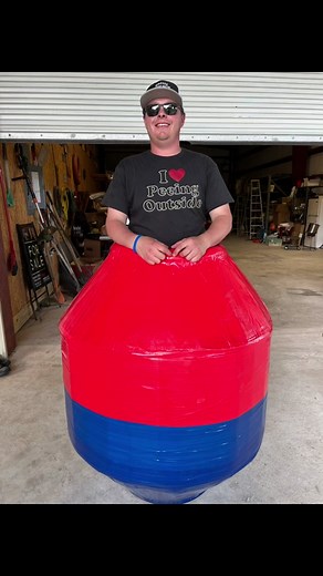 Rodeos Summer run is coming up any Rodeo Clown’s out there wanting to redo your Clown barrel. Here’s a easy cheap and lightweight way to get it done. #fyp #rodeo #bullridin #longlivecowboys #rodeoclown #clownbarrle @Tyler Pettigrew #bullfighter