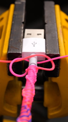 Stylish modification of the charging cable💅🏻 | 5-Minute Crafts GIRLY