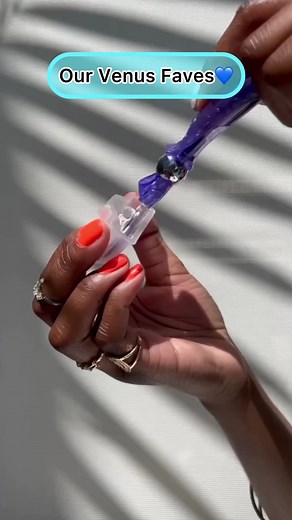 Razors for Every Skin Type: Explore Venus Faves!