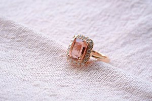 How Much is a Pink Diamond Worth? (Price Chart)