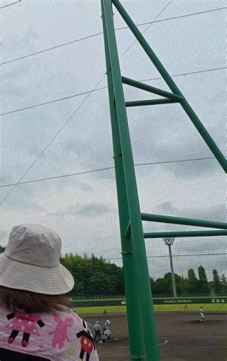 たちあがれ松蔭　我らは蒼き挑戦者　勇猛果敢に切り開け　彩れ永遠に玲瓏に　夢なき者に成功なし