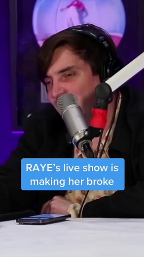 Live Instrumentation at Concerts with Raye: A Musical Experience