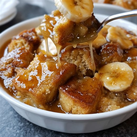 12K views · 40 reactions | Bananas Foster Bread Pudding  A decadent twist on a classic dessert — rich bread pudding meets the caramelized magic of bananas foster! ✨ Perfect for cozy gatherings or an indulgent weekend treat.  Ingredients: 6 cups cubed French bread (day-old works best) 3 ripe bananas, sliced 4 large eggs 2 cups whole milk ......  Full Recipe in Coʍmеոτ  | Food and drink | Facebook