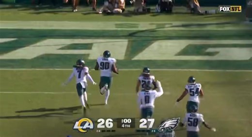 The Philadelphia Eagles win running away with a Jordan Davis THICK SIX off a blocked FG 🤯 #NFL #football #FlyEaglesFly #nflfootball #RG3 #JordanDavis #NFLNews #outtapocket #Eagles | Robert Griffin III