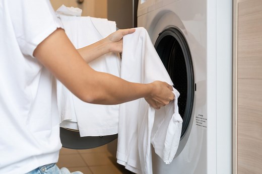 What Temperature Should You Wash White Clothes?