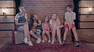 J-3 avant la sortie de notre nouvel album !!! 😀 On vous fait découvrir un nouvel extrait, cette fois-ci de la chanson "Mille Colombes". 😍 Pour pré-commander l'album, ça se passe par ICI : https://kidsunited.lnk.to/auboutdenosreves 😉 | Kids United