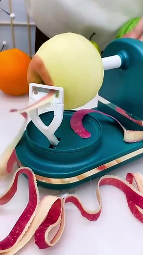 Effortless Fruit Peeling Techniques with Innovative Peeler | TikTok