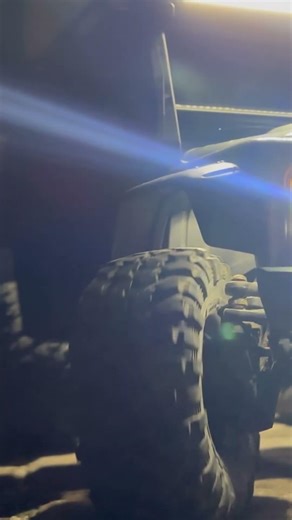 TRAXXAS TRX-4: NIGHT CRAWLER!