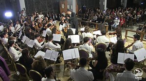 283K views · 9K shares | La culture marocaine et ses chansons populaires reprises en version Chorale. Une noble manière de faire briller notre Maroc !  ---------- Dans le cadre du festival SAWT organisé par MAROC EN CHOEUR l'orchestre universalis dirrigé par Adnane Matrone | GeekTrip.ma | Facebook