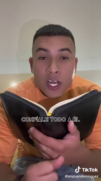 Religious Reflections: Exploring Bible Verses in Spanish