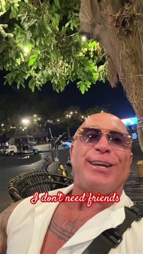 Enjoying Phnom Penh, Anthony Boudain style