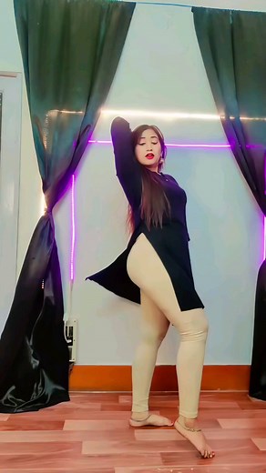 Leggings Indian Girls on Instagram: "FOLLOW @indianleggingslover"