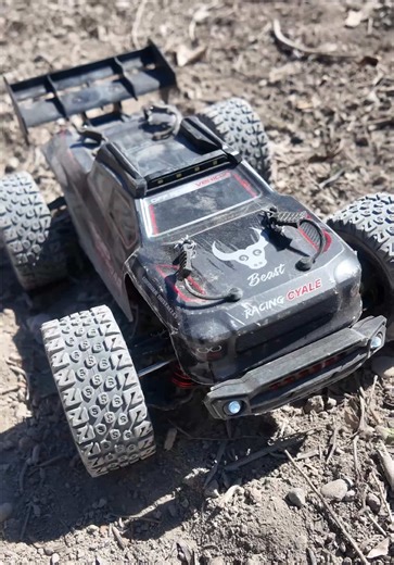 😈 Can This RC Survive This Crazy Hill? #rccar #rcjumps #rcracing #rctruck #rctruckreview #rcdrift Can this RC car survive the craziest hill challenge ever? 😈 Watch as we push this beast to its limits on a steep, rugged climb that will leave you on the edge of your seat! From insane jumps to near crashes, this RC adventure has it all! 🔥 👉 Get the RC car featured in this video here: https://linktr.ee/hunter_max_rc Get Link In Bio Too Make sure to subscribe for more epic RC challenges and insan