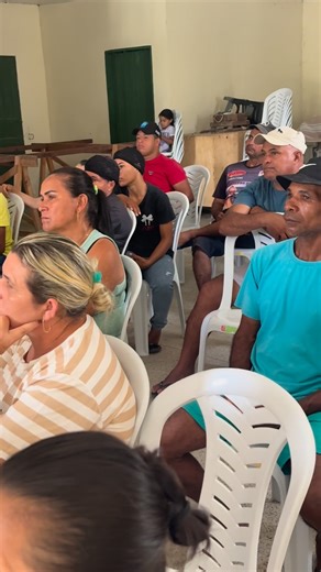 Governo de Campo do Brito on Instagram: "Cuidar do nosso rebanho é cuidar do futuro de Campo do Brito! 🐄 A Prefeitura Municipal, através da Secretaria de Agricultura, realizou uma ação fundamental no Povoado Gameleira. Levamos orientações técnicas e preventivas sobre o botulismo para os nossos produtores rurais, reforçando o compromisso com quem move a nossa economia. Ouvir o homem do campo e trazer soluções práticas é a nossa prioridade. Juntos, garantimos mais saúde para os animais e mais tra