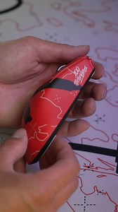 Under 50 grams, over 70 hrs of battery life, symmetrical shape, and newly update software to customize your setup. | 100 Thieves