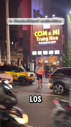 UNCONCEIVABLE in Germany… what this man is doing 😳🚦