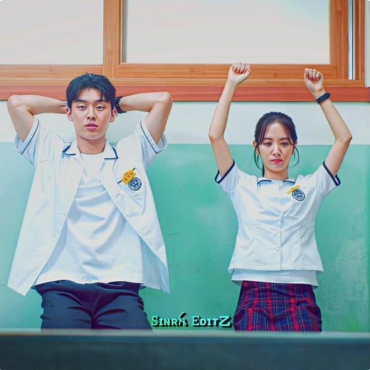 ​The ultimate "impressed vs. unimpressed" duo 😭 #kdrama #twentyfivetwentyone #shorts