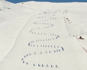 The Longest Snow Snake Ever Recorded Was Created By 180 Italian Ski Instructors