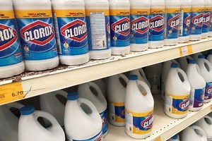 The Difference Between Bleach and Splash-Less Bleach