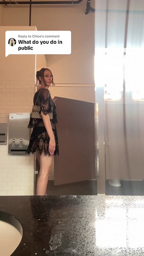 Replying to @Chloe is that what you asked? 😅 #tallgirl #height | tallest woman