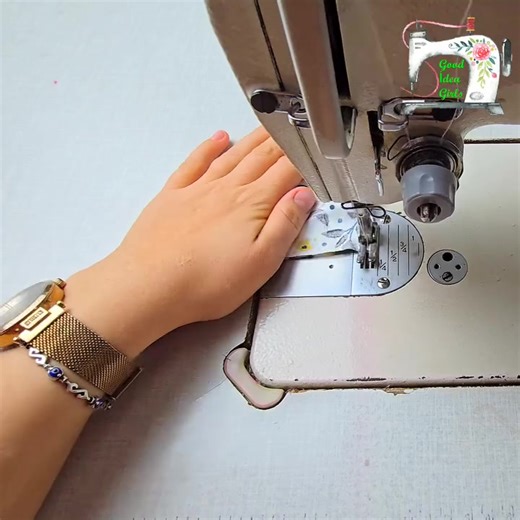 6.2K views · 79 reactions | Easy way how to make hair bow into flowering ribbon design #hairbows #tutorial #howto #diy  | Good idea girls | Facebook