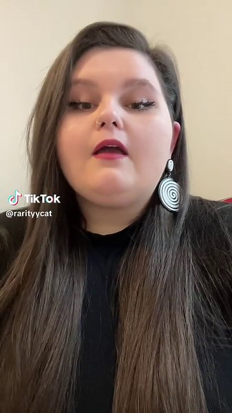 Tell me all the ways to stay away 💋