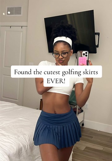 Choosing the Perfect Mini Skirt Color for Golf