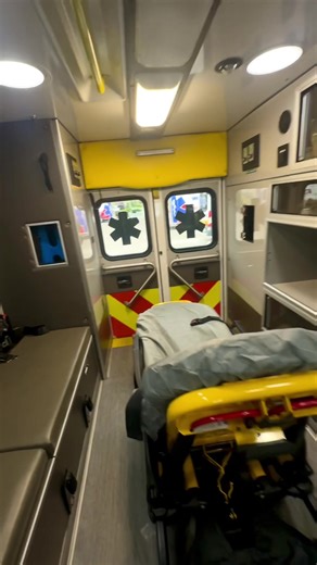 There’s a quick preview of the backside of an ambulance in case you were ever wondering #ambulance #emslife