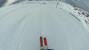 Freestyle skier sets new world record on rail