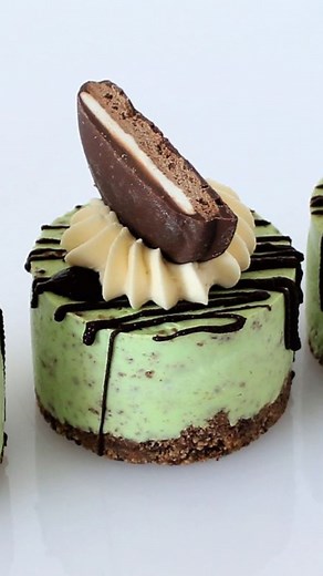 24K views · 181 reactions | Mint Chocolate Chip Mini Cheesecakes Recipe in comments ⬇⬇⬇ | Cupcake Savvy | Facebook