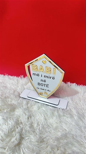 🏆 Trofe dekorativ i kombinuar me dru dhe plexiglass, për personin më të veçantë në jetën tuaj ❤️ Një dhuratë plot dashuri dhe mirënjohje për babin, hallën, motrën apo këdo që meriton vlerësim të veçantë. Personalizohet sipas dëshirës për çdo rast special ✨ #DhuratePersonale #fyppppppppppppppppppppppp #TrofePersonalizuar #IdeDhurate #fypシ゚viral