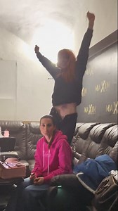 Zveme vás do šatny 😉 Co se stane, když řeknete raplovi - NESKAČ!? | Holki