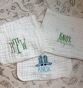 Personalized Muslin Burp Cloth, Embroidered Baby Gift - Etsy