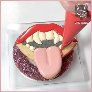 Spooky Halloween Cookies ! 🍪🧛🏻‍♂️🕷️ | Simple