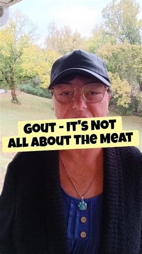 Most people think gout comes from eating too much red meat or protein — but that’s not the full story. Gout is actually a metabolic issue rooted in insulin resistance. When insulin levels stay high, your kidneys stop clearing out uric acid efficiently, and that buildup triggers painful gout flare-ups. This isn’t just about food — it’s about what your metabolism is doing after you eat. #gout #MetabolicHealth #insulinresistance | Tanya Lee | Facebook