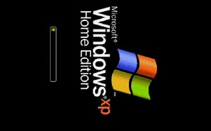 在安卓机上模拟出了Windows xp系统，可惜只支持32位系统的程序，可以玩32位系统的红警等端游