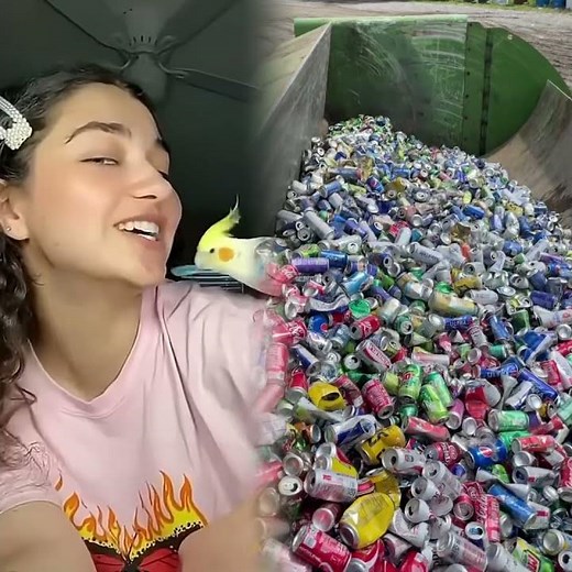 MY BABY BIRD CHOOSE WHAT MAKEUP I CAN DO🤫😚 #foryou #bird #fyp #fypシ゚viral #pov #foryoupage #fypツツ