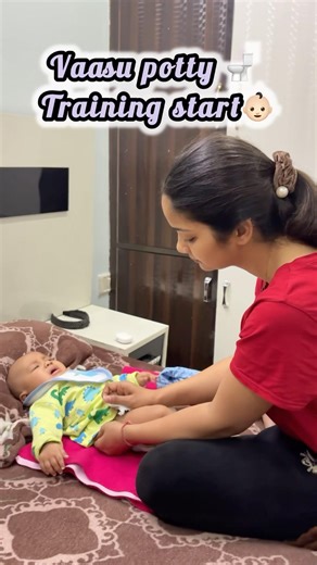Vaasu ki potty training start👶🏻🍼#minivlog #ytshorts #shorts #newborn #baby #momlife #vlog