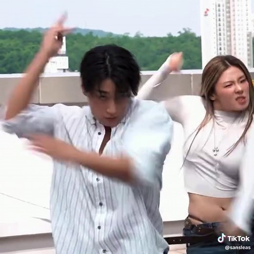 We got the bts video of San and Leejung, they match each other so well #에이티즈 #최산 #choisan #ateez #チェサン
