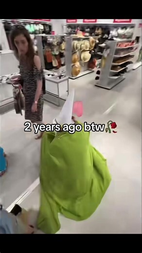 gnom meme this is 2 years ago btw #gnome #meme