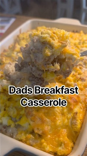 The best way to make biscuits and gravy #easyrecipe #breakfast #foodie