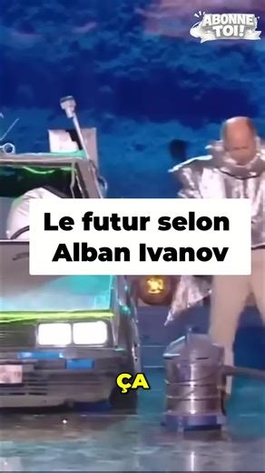 Costume au micro-ondes ? Non, c'est mon robot W9 qui est content d'être ici. Direction l'aventure en voiture ! #robot #technologie #aventure #tiktoktech #innovation
