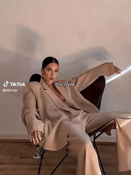 Iconic Fashion Trends: Rich and Elegant Styles for Every Occasion