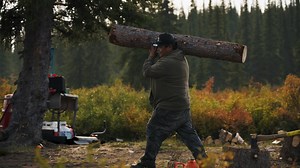 Parks Canada and the Łutsël K’é Dene First Nation co-hosted the Timber Bay ecological Monitoring and Knowledge Sharing Camp at Ɂedacho Tłaze (Timber Bay) on Ɂedacho Tué (Artillery Lake) in Thaıdene Nëné National Park Reserve. Participants of all ages gathered to share knowledge and language, pick wild cranberries, enjoy freshly harvested fish, and deepen their connection to the land. 🌲💚 Community members, Ni Hat’ni Dene Guardians, and Parks Canada staff worked together on ecological monitoring